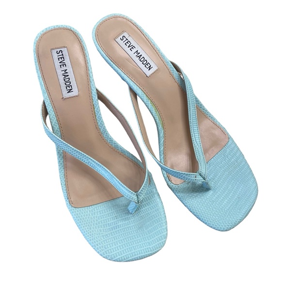 Steve Madden Shoes - Steve Madden Blue Kitten Heel Sandals Women’s Size 9 Flip Flop Thong Style Top